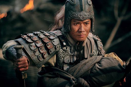 五虎上将里面,谁的官职最高