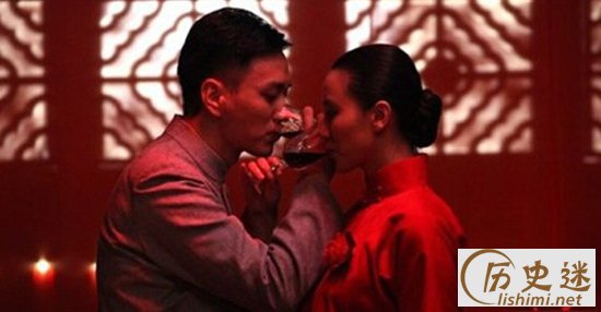 古代结婚为什么要喝交杯酒?喝交杯酒的意义是什么,结婚喝交杯酒用什么样的酒杯