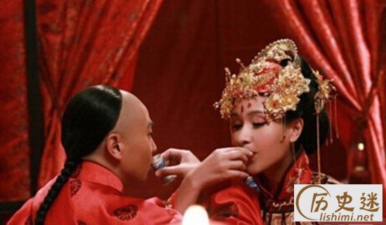 古代结婚为什么要喝交杯酒?喝交杯酒的意义是什么,结婚喝交杯酒用什么样的酒杯