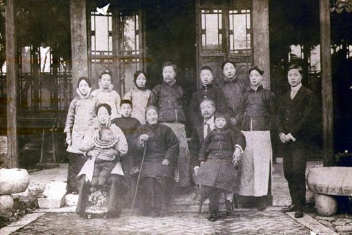 爸与爹有什么区别 爸与爹的称呼有什么不一样 爸与爹有什么区别 爸与爹的称呼有什么不一样