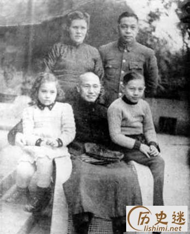 蒋经国蒋方良的爱情故事 蒋方良有几个儿子