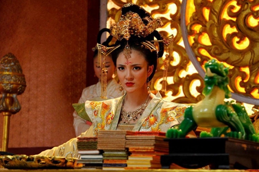 冯小宝的真名叫什么?历史上真有冯小宝这个人吗? 冯小宝的真名叫什么?历史上真有冯小宝这个人吗?