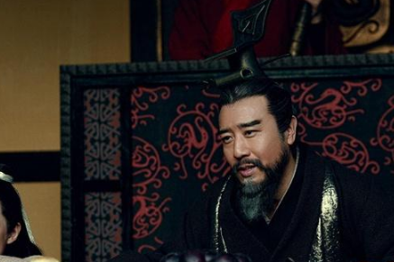 “何以解忧唯有杜康”是谁说的?杜康指的是什么,何以解忧,唯有杜康是谁写的?