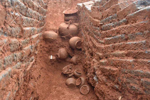 宋朝人吃火锅能吃到土豆和菠菜哪一种?