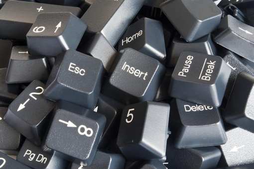 电脑键盘为什么不是按字母顺序排列的,电脑键盘上字母为什么不按顺序排