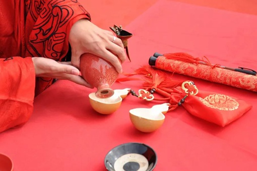 合卺礼指的是什么 古代婚礼中的合卺礼是什么意思 合卺礼指的是什么 古代婚礼中的合卺礼是什么意思