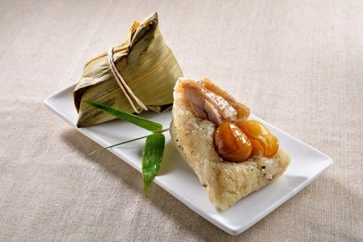 为了让煮出来的粽子更美味,下锅时最好用冷水还是热水