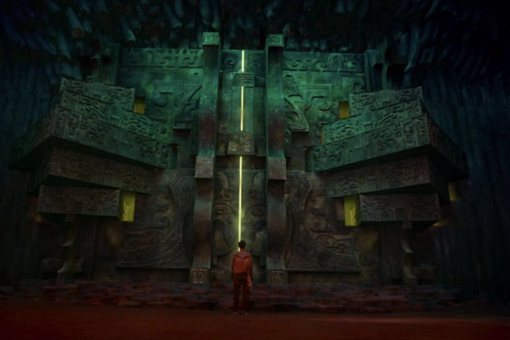 云顶天宫是万奴王的墓么 张起灵有没有进青铜门