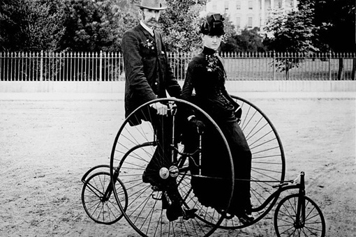 长津湖战役中为什么有这个自行车出现?自行车最早什么时候传入中国的?