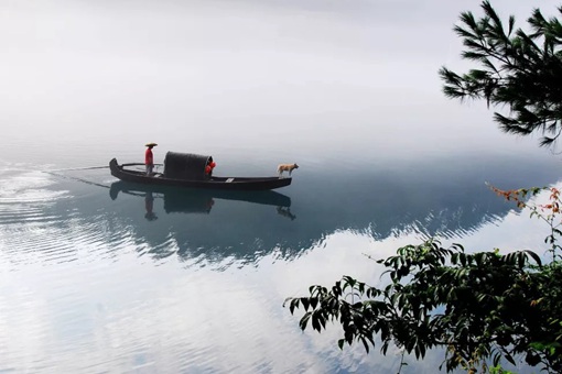 湖南和湖北里的湖,指的是哪个湖泊?