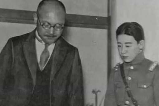 清末皇帝溥仪和川岛芳子是什么关系