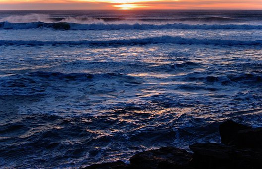 关羽刮骨疗毒是真是假,是真的(出自《三国志关羽传》),关羽刮骨疗毒是几几年